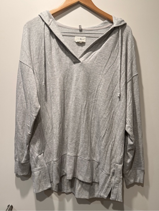 Lou & Grey Tops - Lou & Grey Signaturesoft Heather Gray Hooded Pullover | Large